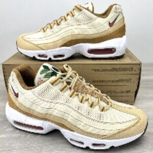 NIKE AIRMAX IN SIZE 9.5 - 10 WOMANS NATURAL COLOR TONES